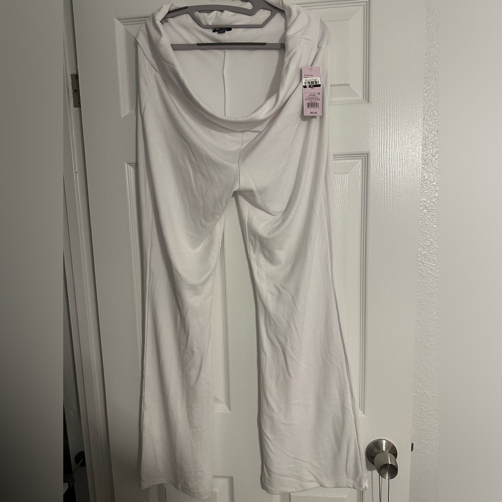 NWT Wild fable White lounge pants